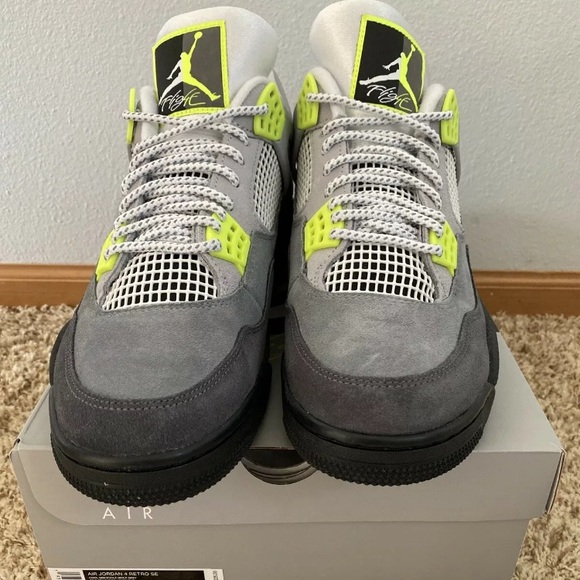 Nike Air Jordan 4 Retro SE 95 Neon - Picture 2 of 8